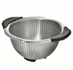 OXO 3 Quart Stainless Colander